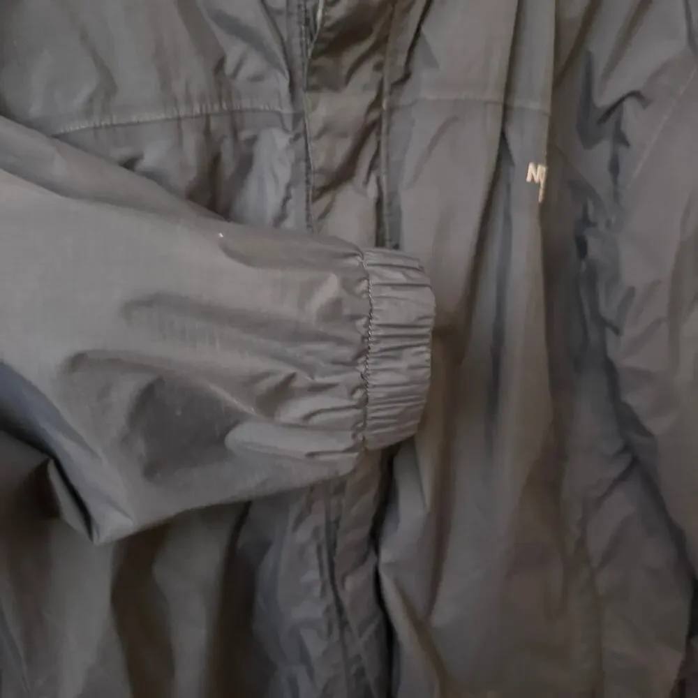 The North Face Men's Resolve HyVent Rain Jacket dark gray XL Hooded Waterproof